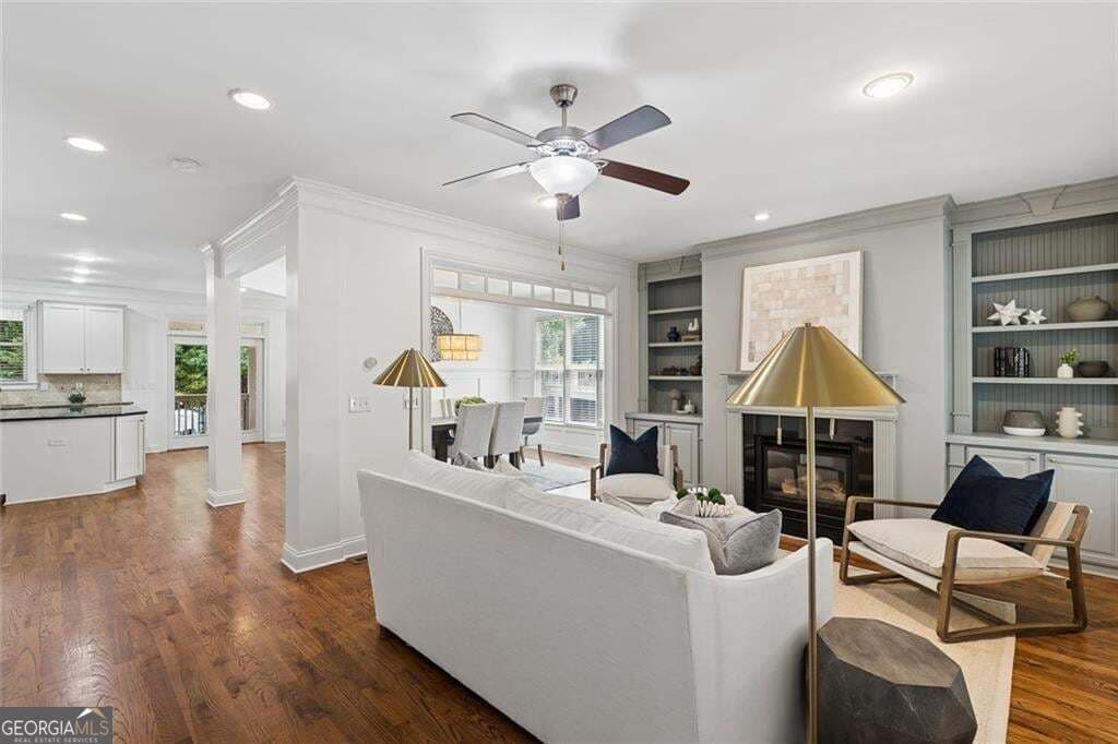 4 bedroom, 2.5 bathroom, 2,514 sq ft single family residence for sale at 1634 Gilstrap Lane, Atlanta, GA 30318 — photo 6