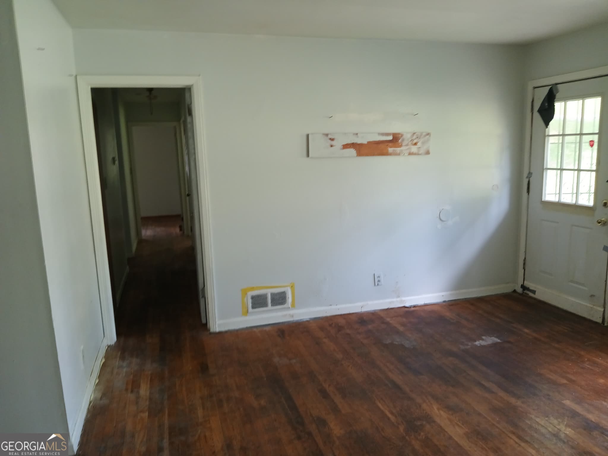 3 bedroom, 1 bathroom, 2,100 sq ft single family residence for sale at 4842 Ridgewood Drive, Forest Park, GA 30297 — photo 3