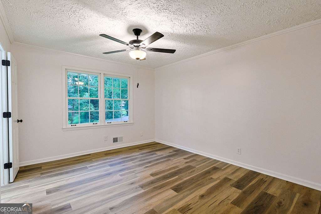 3 bedroom, 2.5 bathroom, 2,348 sq ft single family residence for sale at 2016 Gibralter Way, Conyers, GA 30012 — photo 6