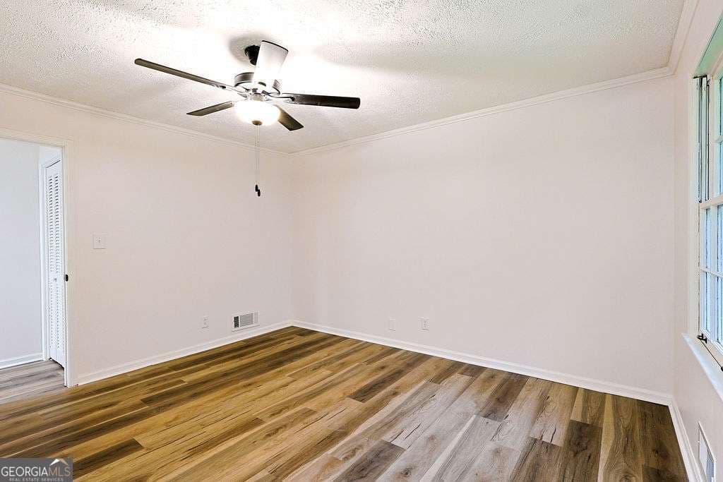 3 bedroom, 2.5 bathroom, 2,348 sq ft single family residence for sale at 2016 Gibralter Way, Conyers, GA 30012 — photo 7