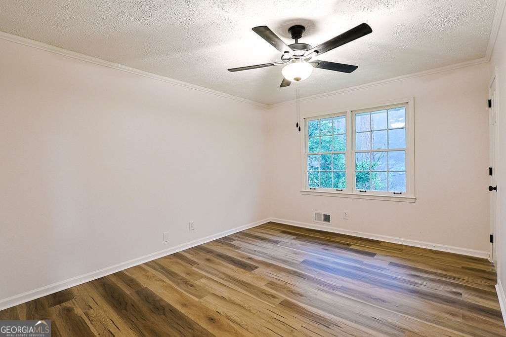 3 bedroom, 2.5 bathroom, 2,348 sq ft single family residence for sale at 2016 Gibralter Way, Conyers, GA 30012 — photo 9