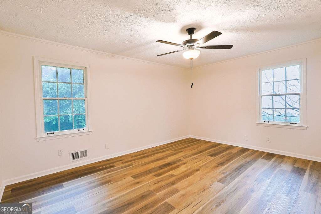 3 bedroom, 2.5 bathroom, 2,348 sq ft single family residence for sale at 2016 Gibralter Way, Conyers, GA 30012 — photo 10