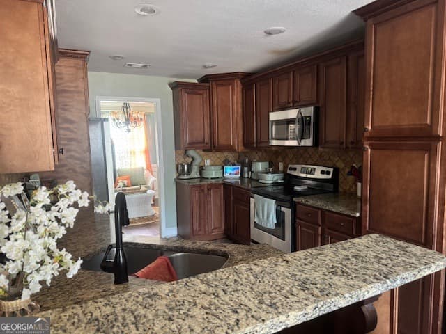 3 bedroom, 2.5 bathroom, 2,075 sq ft single family residence for sale at 134 Delenn Drive, Lizella, GA 31052 — photo 6