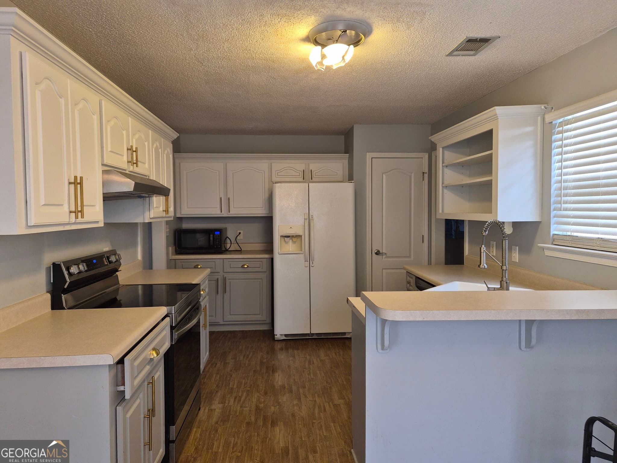4 bedroom, 2.5 bathroom, 2,061 sq ft single family residence for sale at 200 Myles Lane, Bonaire, GA 31005 — photo 8