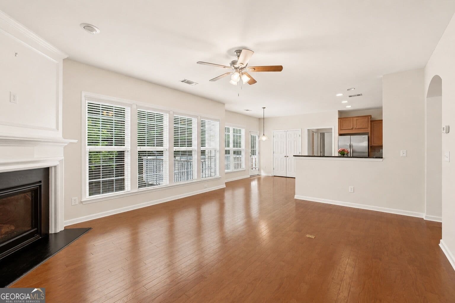 6 bedroom, 5 bathroom, 4,488 sq ft single family residence for sale at 4385 Colchester Creek Drive, Cumming, GA 30040 — photo 3