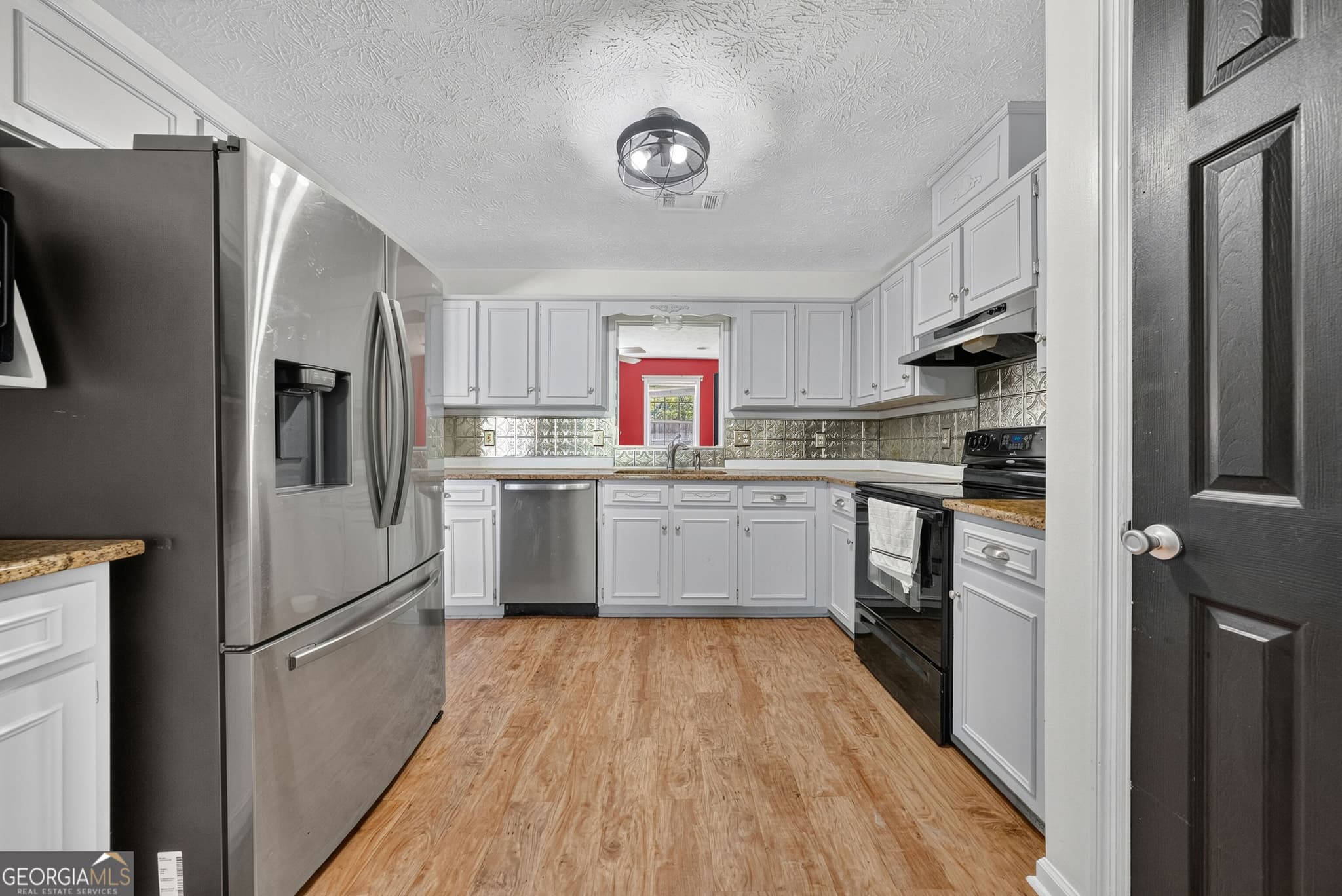 3 bedroom, 2 bathroom, 2,147 sq ft single family residence for sale at 417 Lee Road 309, Phenix City, AL 36870 — photo 6