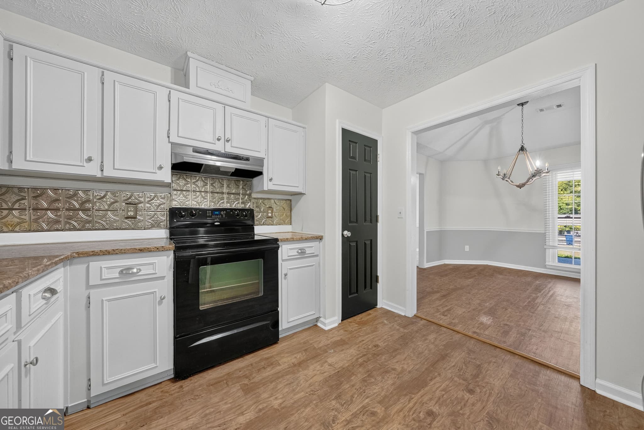 3 bedroom, 2 bathroom, 2,147 sq ft single family residence for sale at 417 Lee Road 309, Phenix City, AL 36870 — photo 7