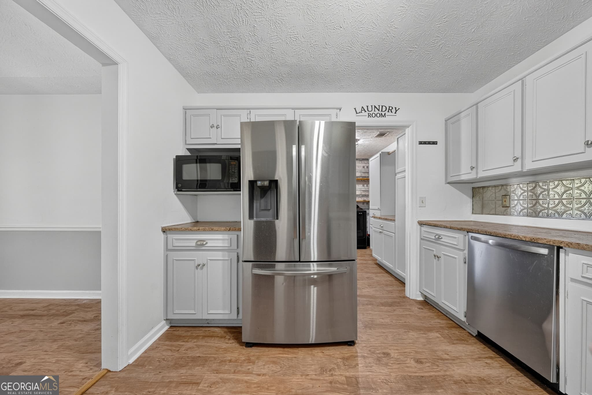 3 bedroom, 2 bathroom, 2,147 sq ft single family residence for sale at 417 Lee Road 309, Phenix City, AL 36870 — photo 8