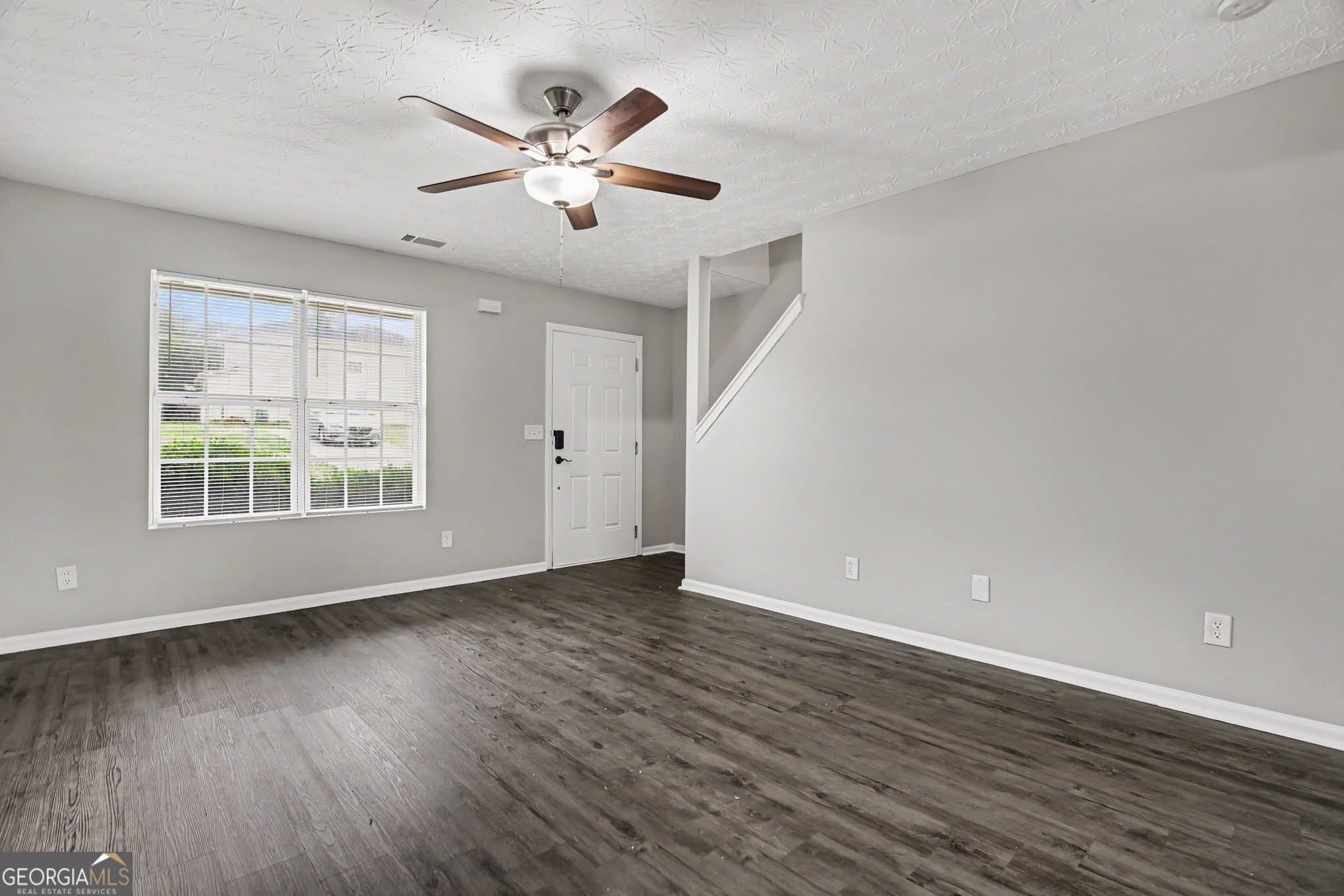 3 bedroom, 2.5 bathroom, 1,540 sq ft single family residence for sale at 519 Carlton Pointe Drive, Palmetto, GA 30268 — photo 2