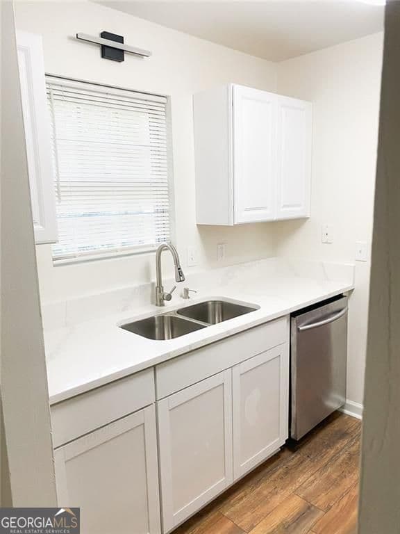 4 bedroom, 2.5 bathroom, 1,540 sq ft townhouse for sale at 7010 Oakhill Circle, Austell, GA 30168 — photo 5