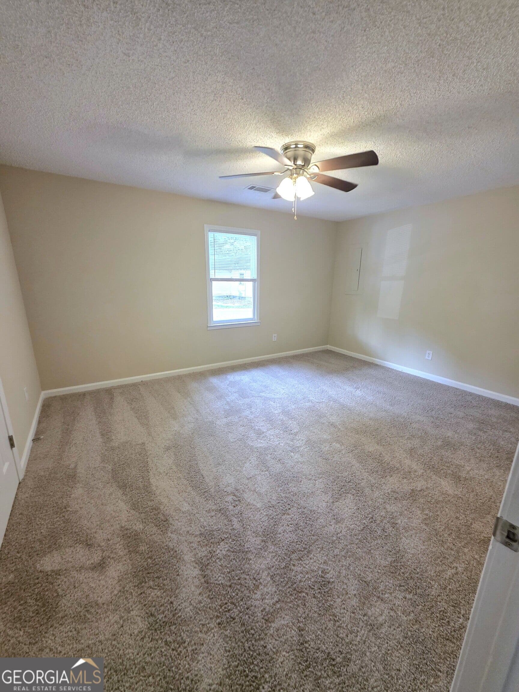 2 bedroom, 1 bathroom, 894 sq ft single family residence for sale at 118 Griffith Street, Winder, GA 30680 — photo 6
