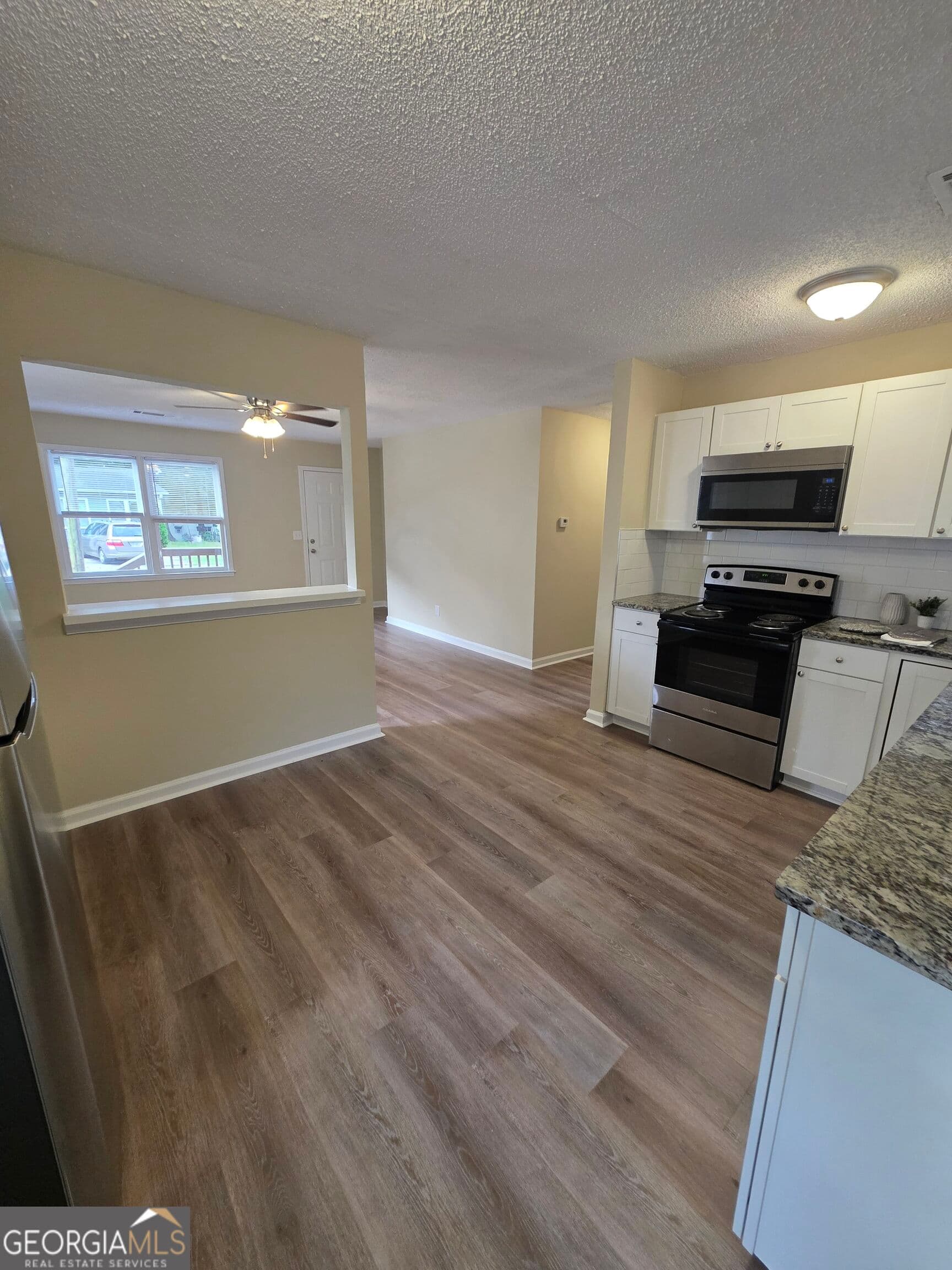 2 bedroom, 1 bathroom, 894 sq ft single family residence for sale at 118 Griffith Street, Winder, GA 30680 — photo 4