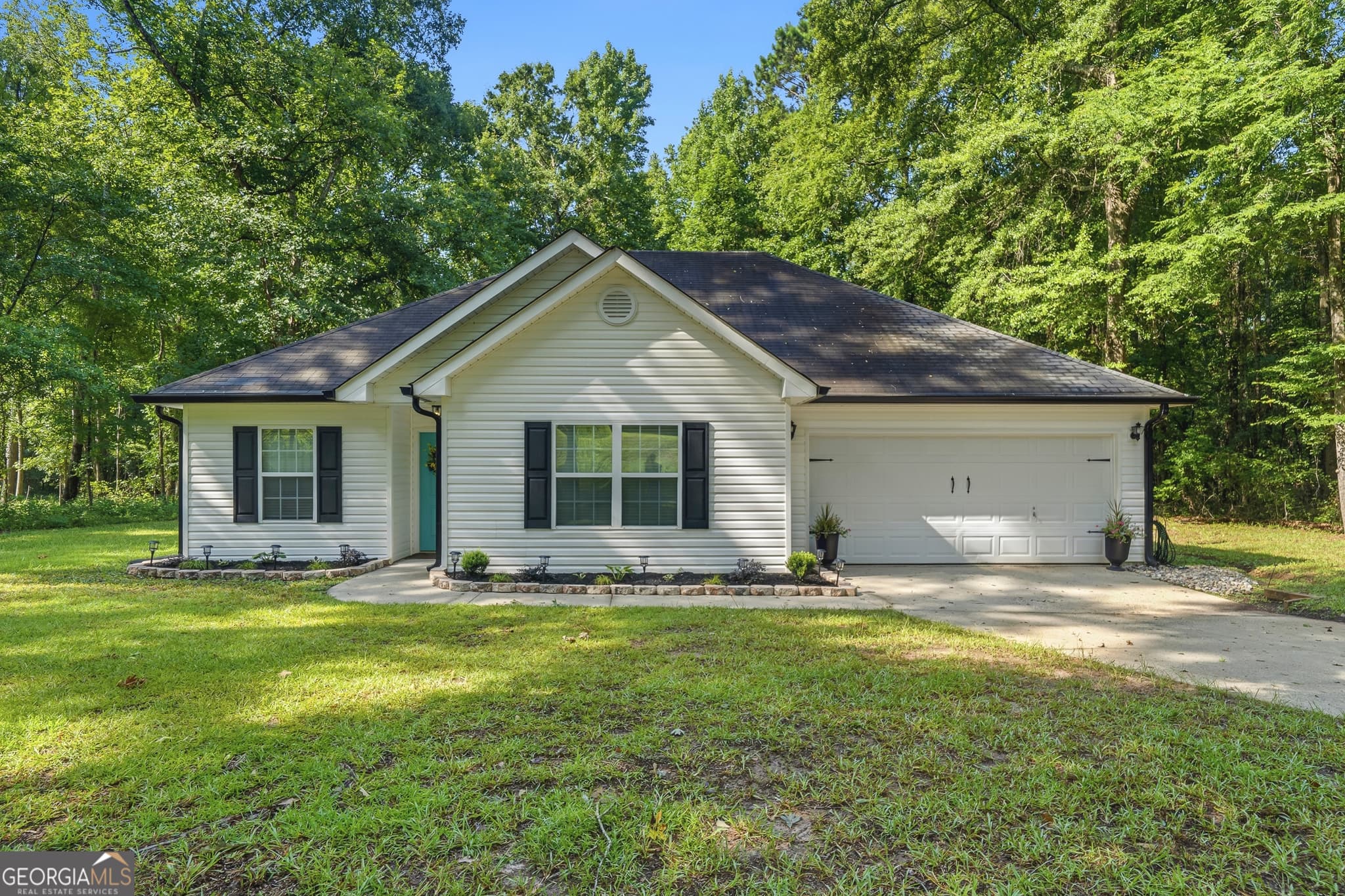 3 bedroom, 2 bathroom, 1,502 sq ft single family residence for sale at 613 Kings Road, Milledgeville, GA 31061