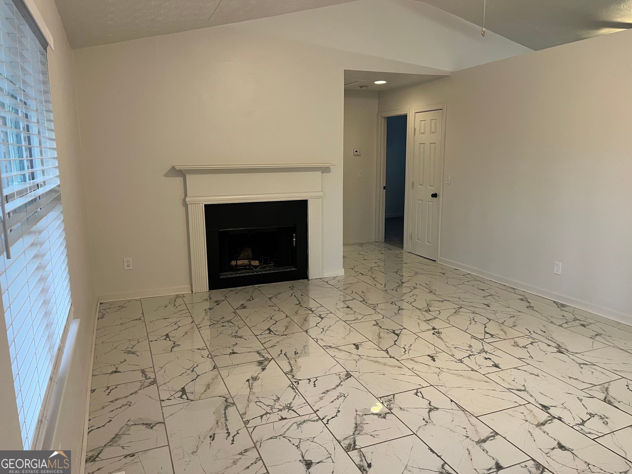 3 bedroom, 2 bathroom, 1,200 sq ft single family residence for rent at 507 Lakeshore Drive, Stockbridge, GA 30281 for $1,650 a month — photo 3