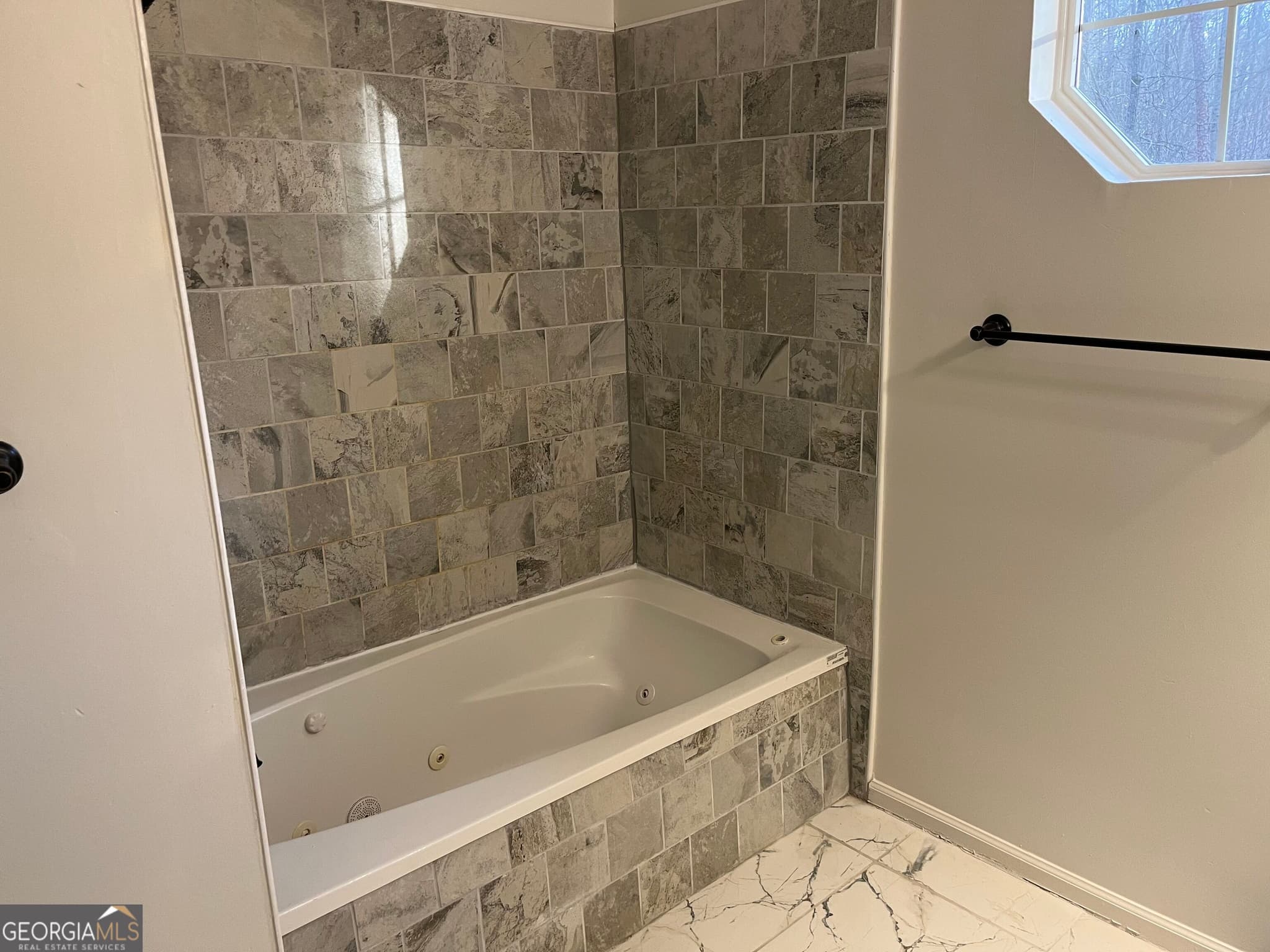 3 bedroom, 2 bathroom, 1,200 sq ft single family residence for rent at 507 Lakeshore Drive, Stockbridge, GA 30281 for $1,650 a month — photo 10