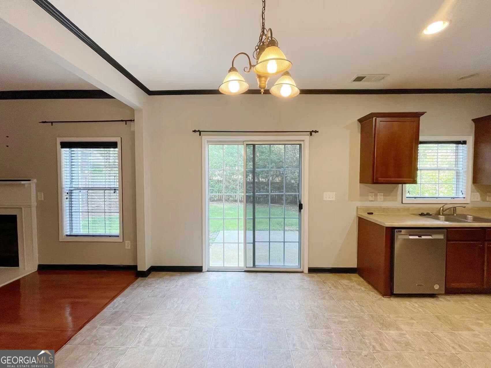 4 bedroom, 2.5 bathroom, 2,201 sq ft single family residence for rent at 401 Norton Crossing, Woodstock, GA 30188 for $2,450 a month — photo 6