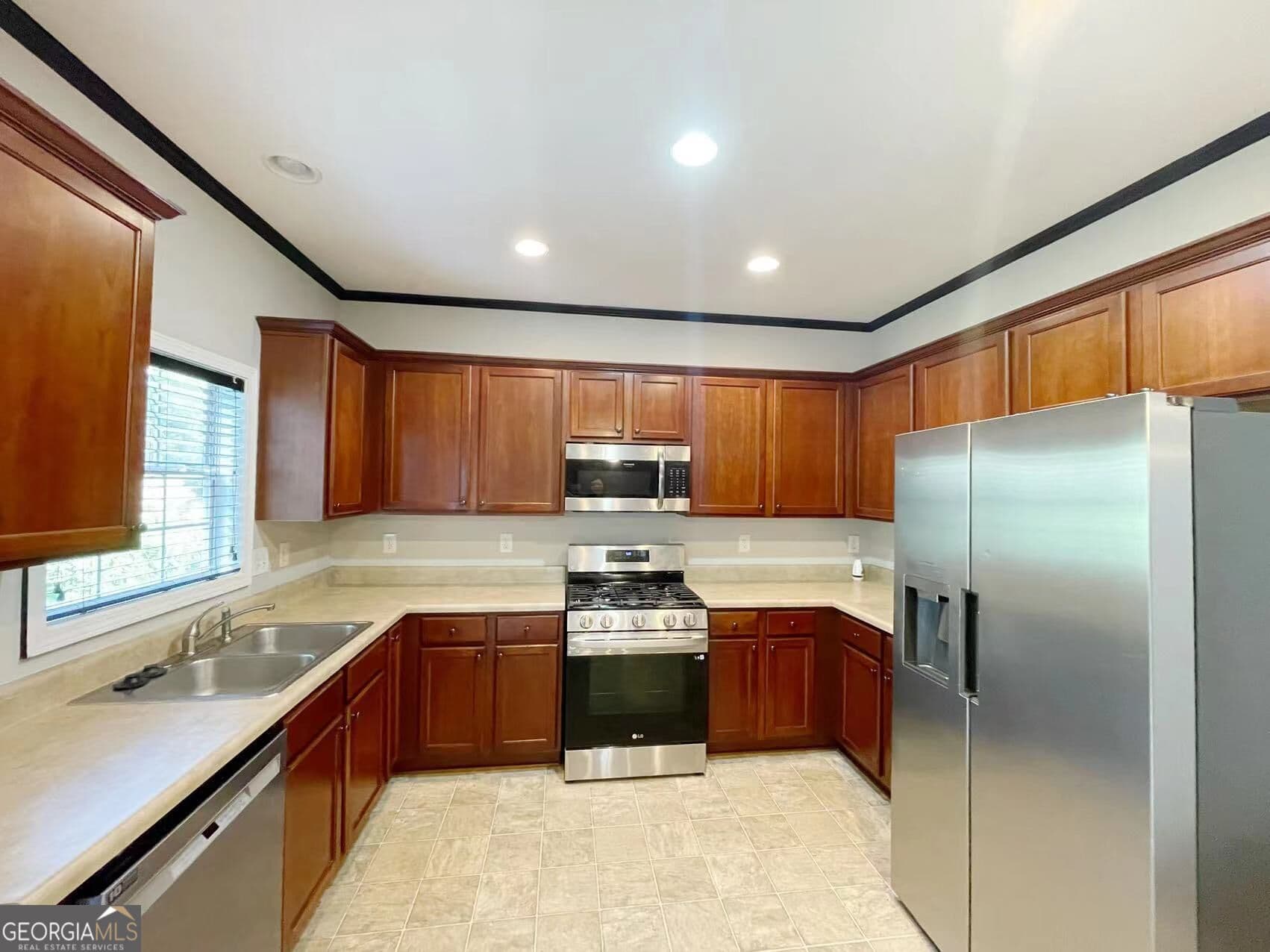 4 bedroom, 2.5 bathroom, 2,201 sq ft single family residence for rent at 401 Norton Crossing, Woodstock, GA 30188 for $2,450 a month — photo 5