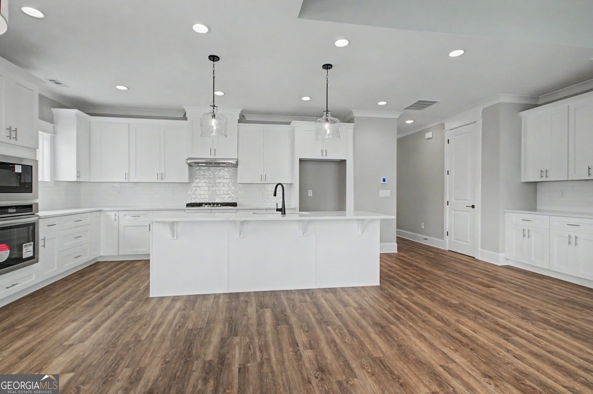 3 bedroom, 2 bathroom, 1,552 sq ft single family residence for sale at 100 Redhaven Drive, Senoia, GA 30276 — photo 5