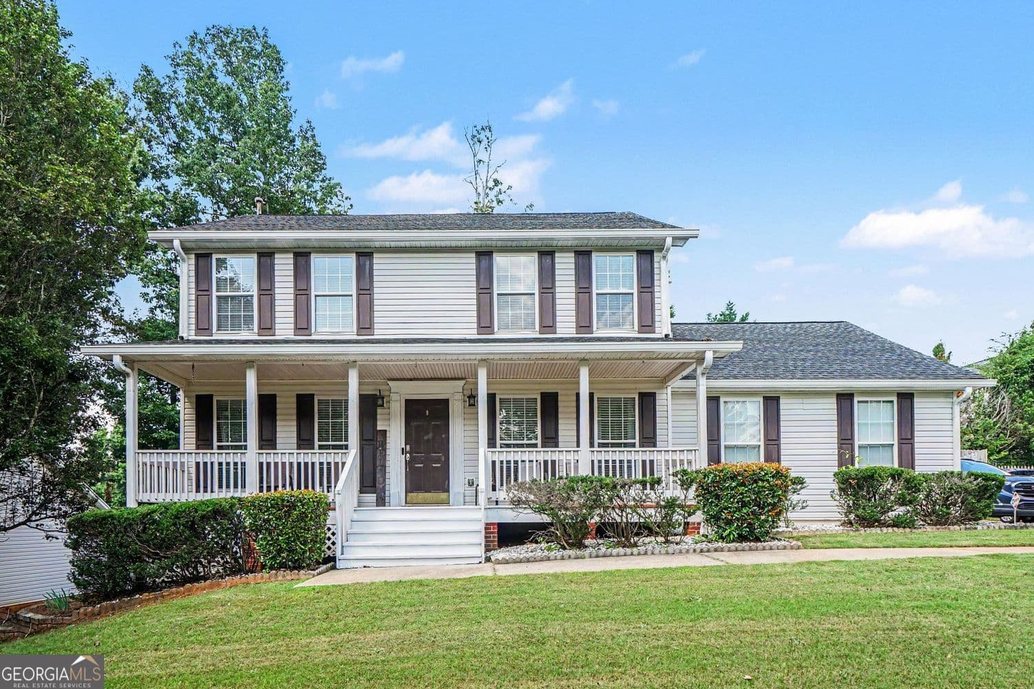 3 bedroom, 2.5 bathroom, 1,913 sq ft single family residence sold at 861 Madison View Lane, Lawrenceville, GA 30045