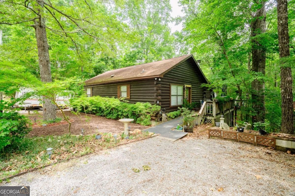 2 bedroom, 1.5 bathroom, 1,080 sq ft cabin,single family residence for sale at 12 Scott Drive, Ellijay, GA 30540 — photo 5