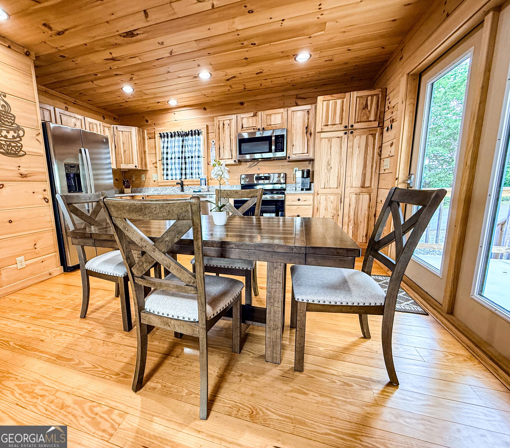 3 bedroom, 3 bathroom, 1,693 sq ft cabin,single family residence for sale at 216 Eagle Talon Trail, Sautee Nacoochee, GA 30571 — photo 5