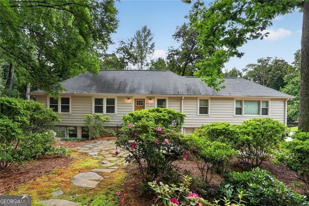 5 bedroom, 3 bathroom, 3,200 sq ft single family residence for rent at 1220 Roxboro Drive, Atlanta, GA 30324 for $4,300 a month — photo 1 of 1
