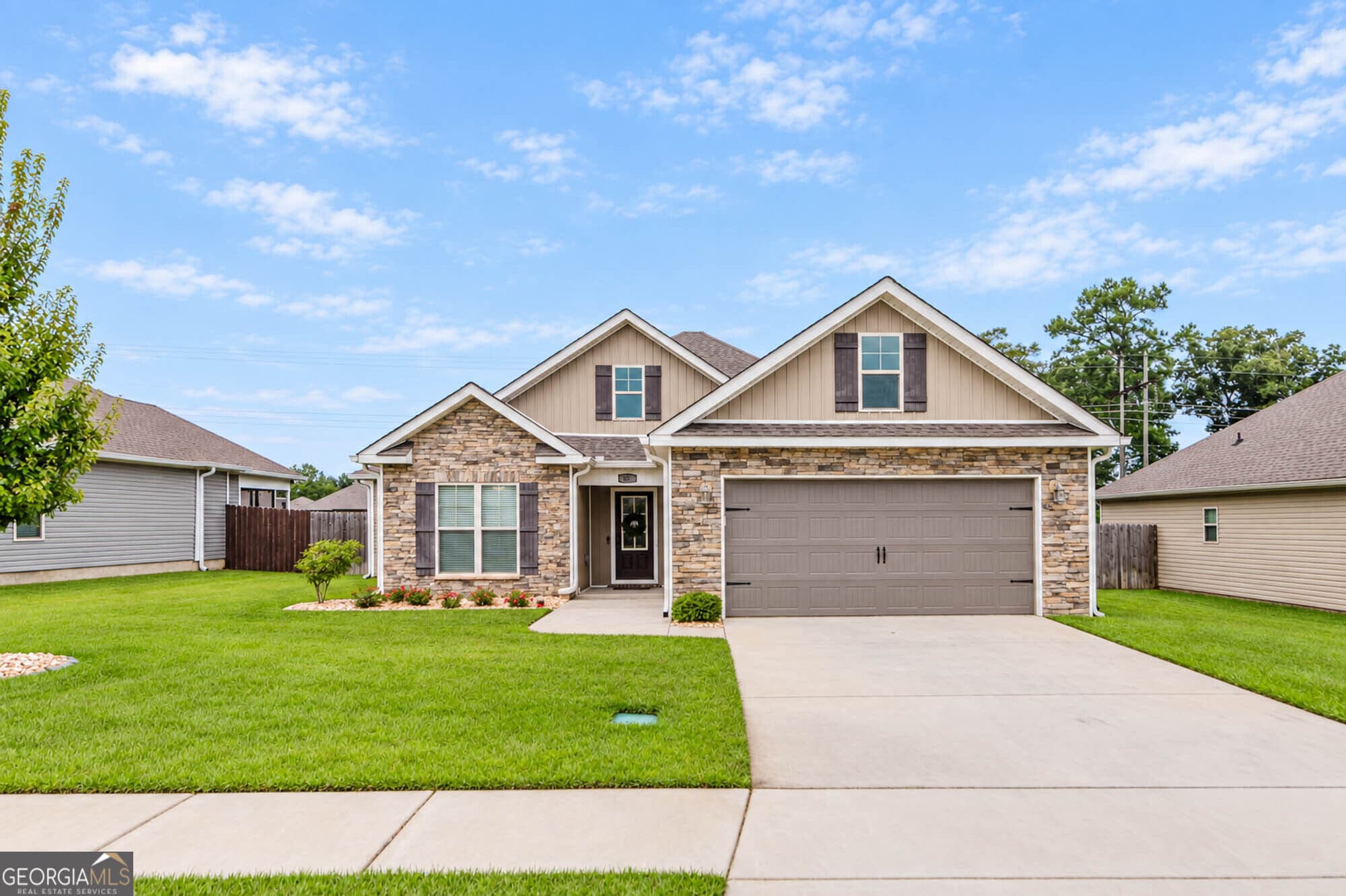3 bedroom, 2 bathroom, 1,859 sq ft single family residence for sale at 107 Wynchase Lane, Bonaire, GA 31005