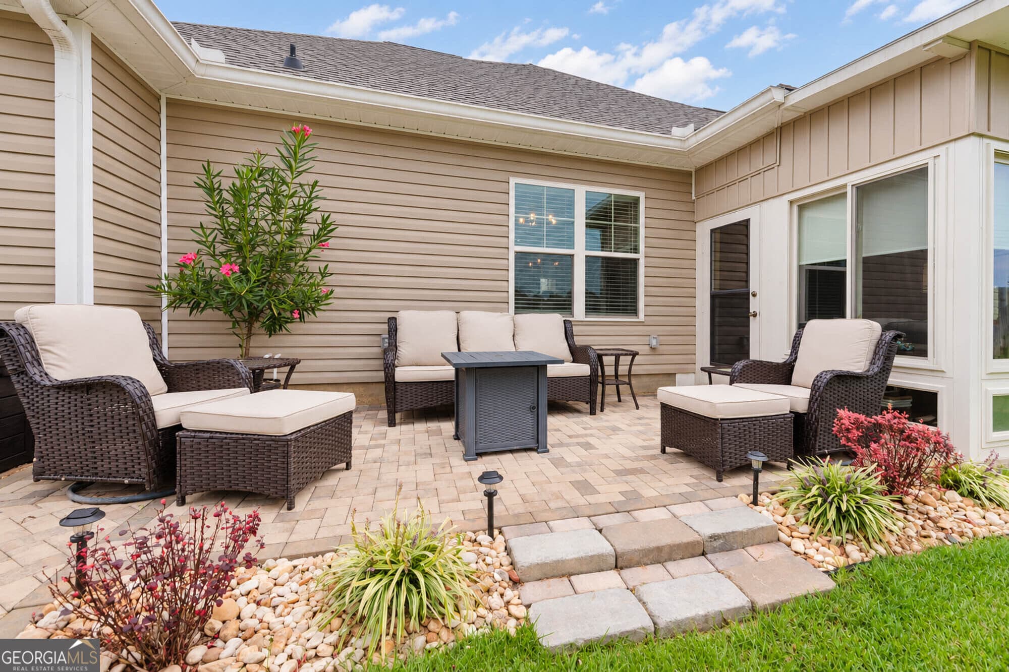 3 bedroom, 2 bathroom, 1,859 sq ft single family residence for sale at 107 Wynchase Lane, Bonaire, GA 31005 — photo 4