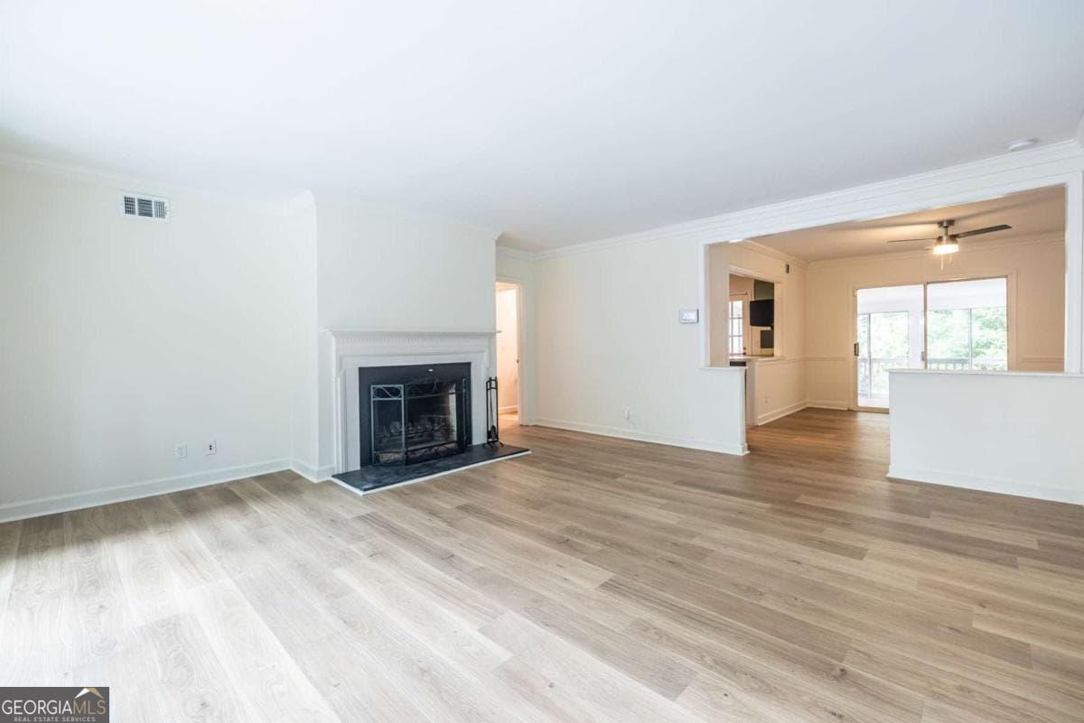 3 bedroom, 2 bathroom, 1,452 sq ft condominium for sale at 2363 Henderson Mill Road 7, Atlanta, GA 30345 — photo 5