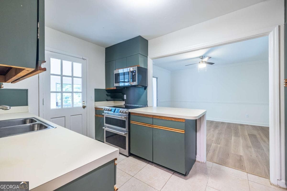 3 bedroom, 2 bathroom, 1,452 sq ft condominium for sale at 2363 Henderson Mill Road 7, Atlanta, GA 30345 — photo 9