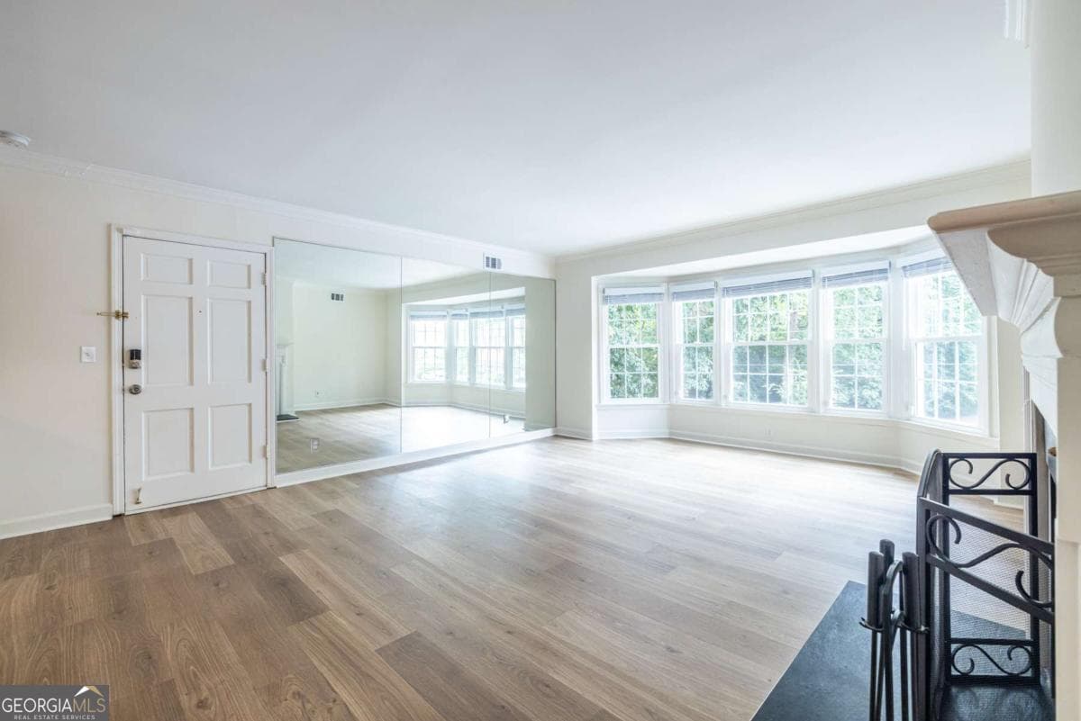 3 bedroom, 2 bathroom, 1,452 sq ft condominium for sale at 2363 Henderson Mill Road 7, Atlanta, GA 30345 — photo 4