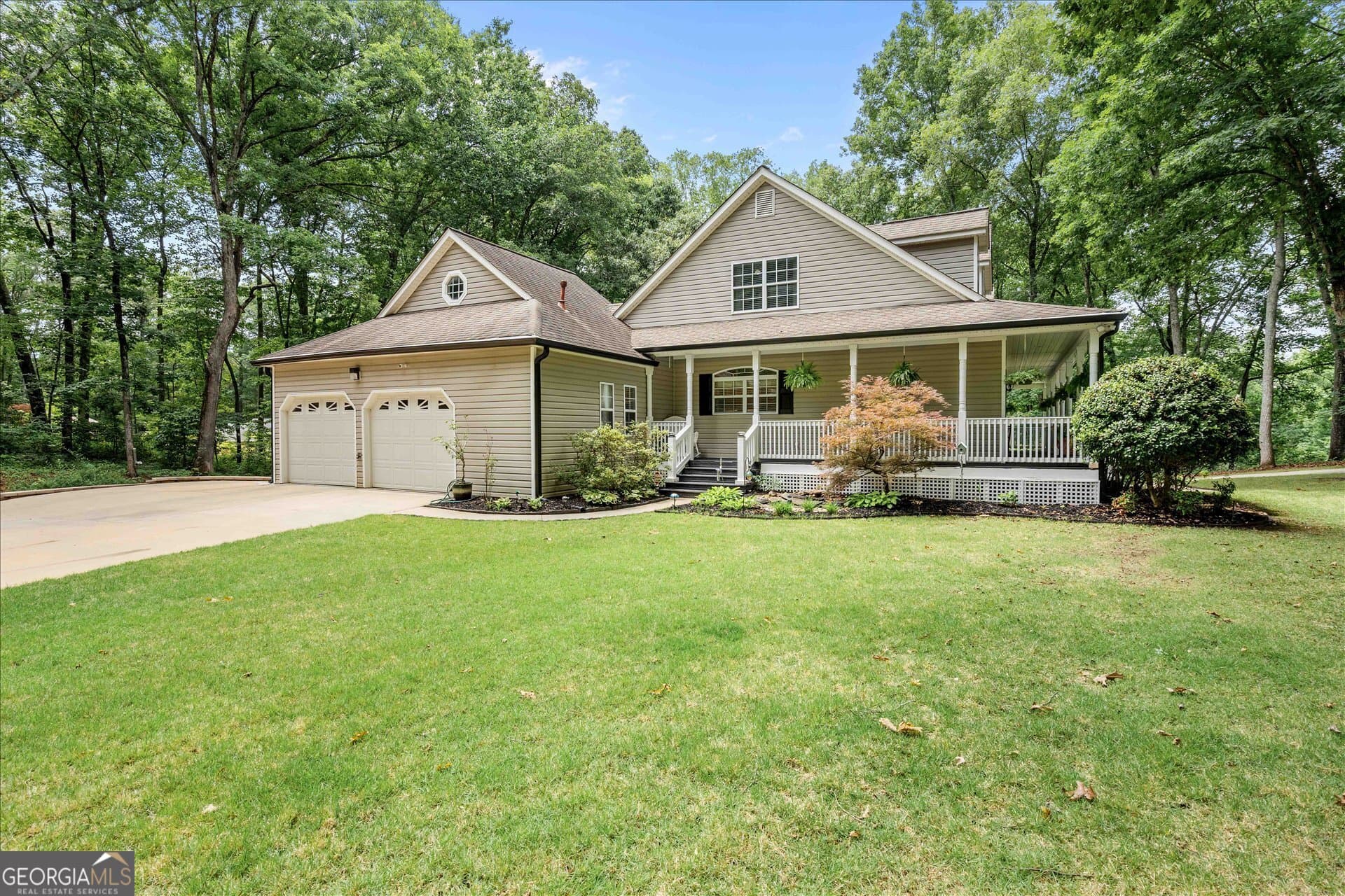 4 bedroom, 3.5 bathroom, 3,583 sq ft single family residence for sale at 2135 Ashton Drive, Villa Rica, GA 30180 — photo 4