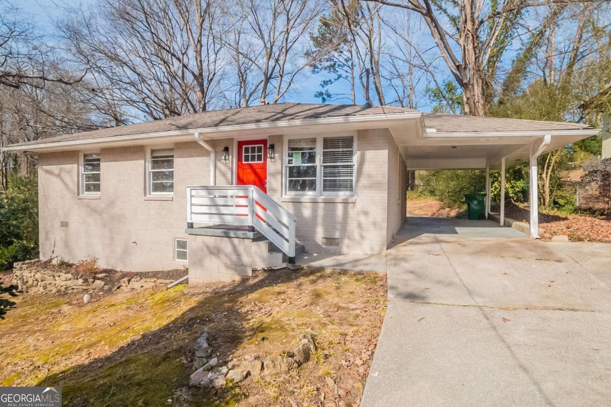 4 bedroom, 1 bathroom, 1,118 sq ft single family residence for sale at 3018 Meadowview Drive, Atlanta, GA 30316 — photo 2