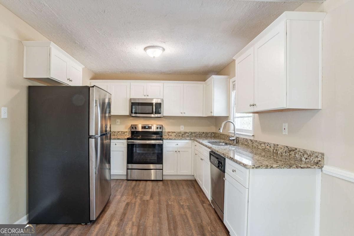4 bedroom, 1 bathroom, 1,118 sq ft single family residence for sale at 3018 Meadowview Drive, Atlanta, GA 30316 — photo 3