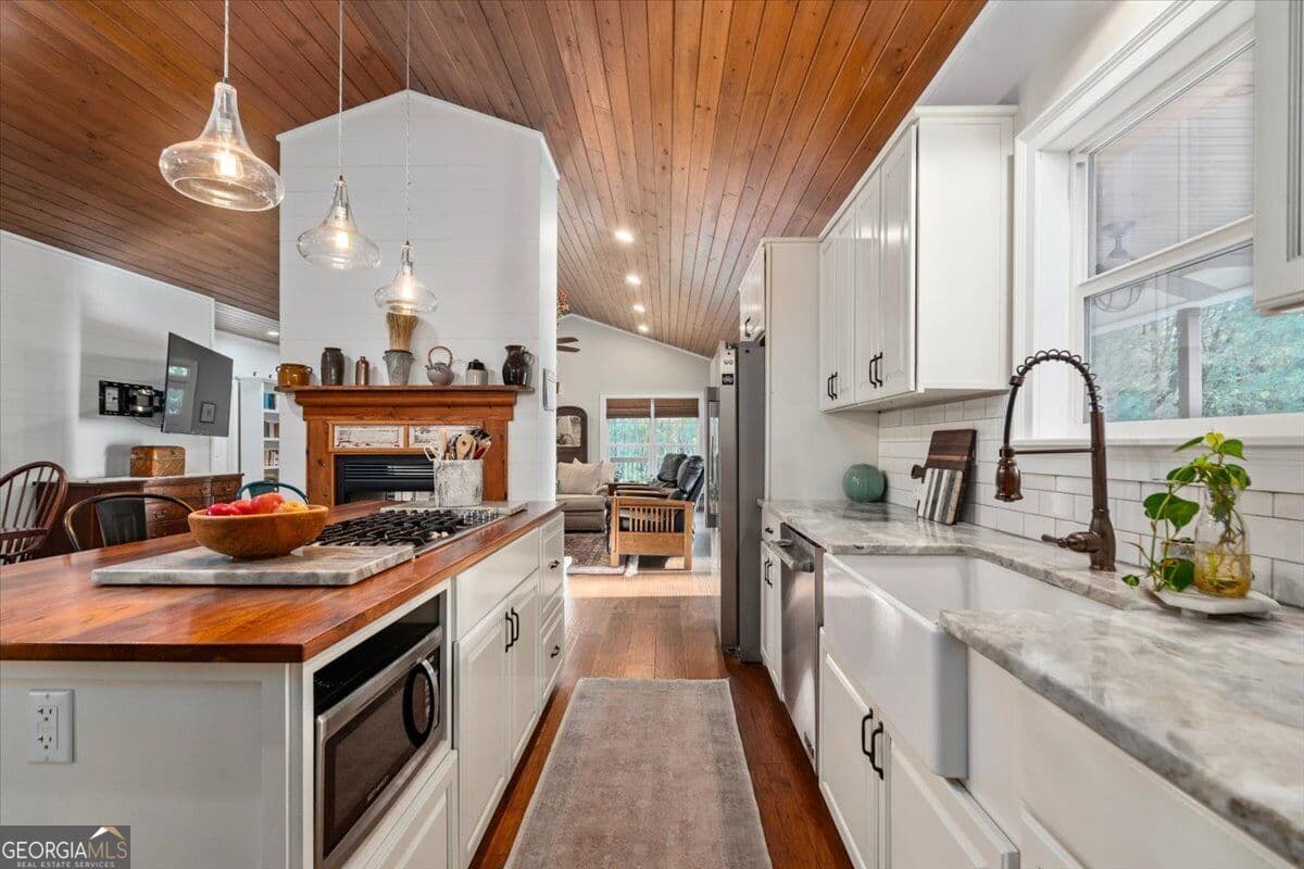 3 bedroom, 3 bathroom, 1,873 sq ft single family residence under contract at 372 Salem Church Road, Lexington, GA 30648 — photo 7