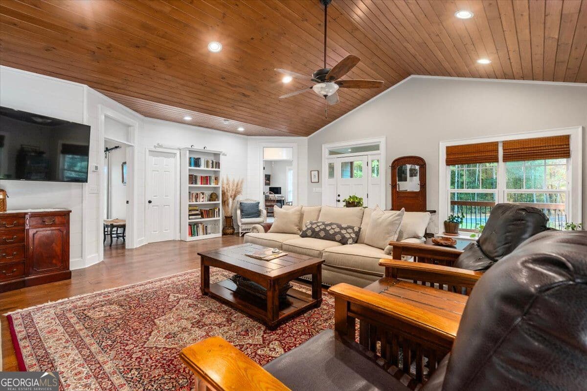 3 bedroom, 3 bathroom, 1,873 sq ft single family residence under contract at 372 Salem Church Road, Lexington, GA 30648 — photo 5