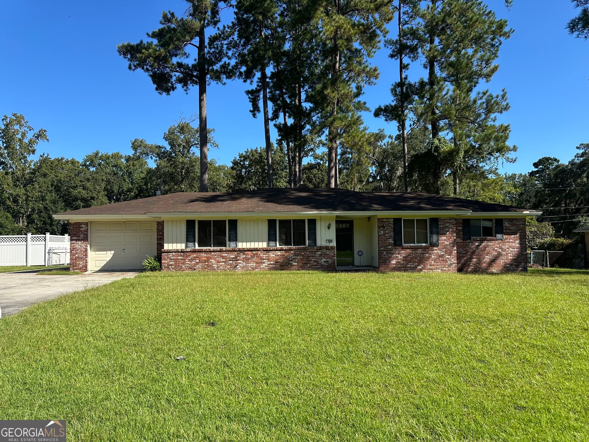 3 bedroom, 2 bathroom, 1,455 sq ft single family residence for sale at 524 Gleason Avenue, Pooler, GA 31322
