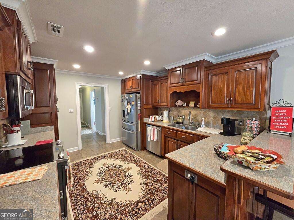 3 bedroom, 2 bathroom, 2,299 sq ft single family residence for sale at 4160 Rebecca Circle, Valdosta, GA 31606 — photo 5