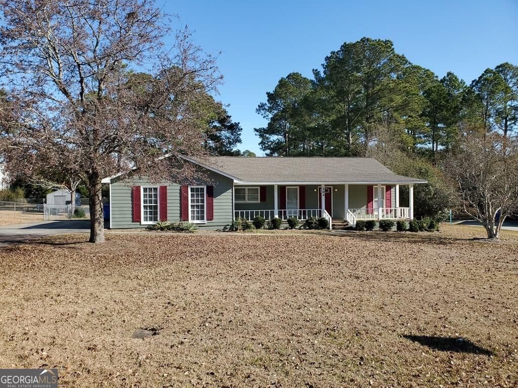 3 bedroom, 2 bathroom single family residence for rent at 104 Mockingbird Drive, Dublin, GA 31021 for $2,095 a month — photo 5