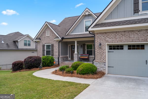 4 bedroom, 3 bathroom, 2,670 sq ft single family residence for sale at 712 Fleeting Way, Monroe, GA 30655 — photo 4