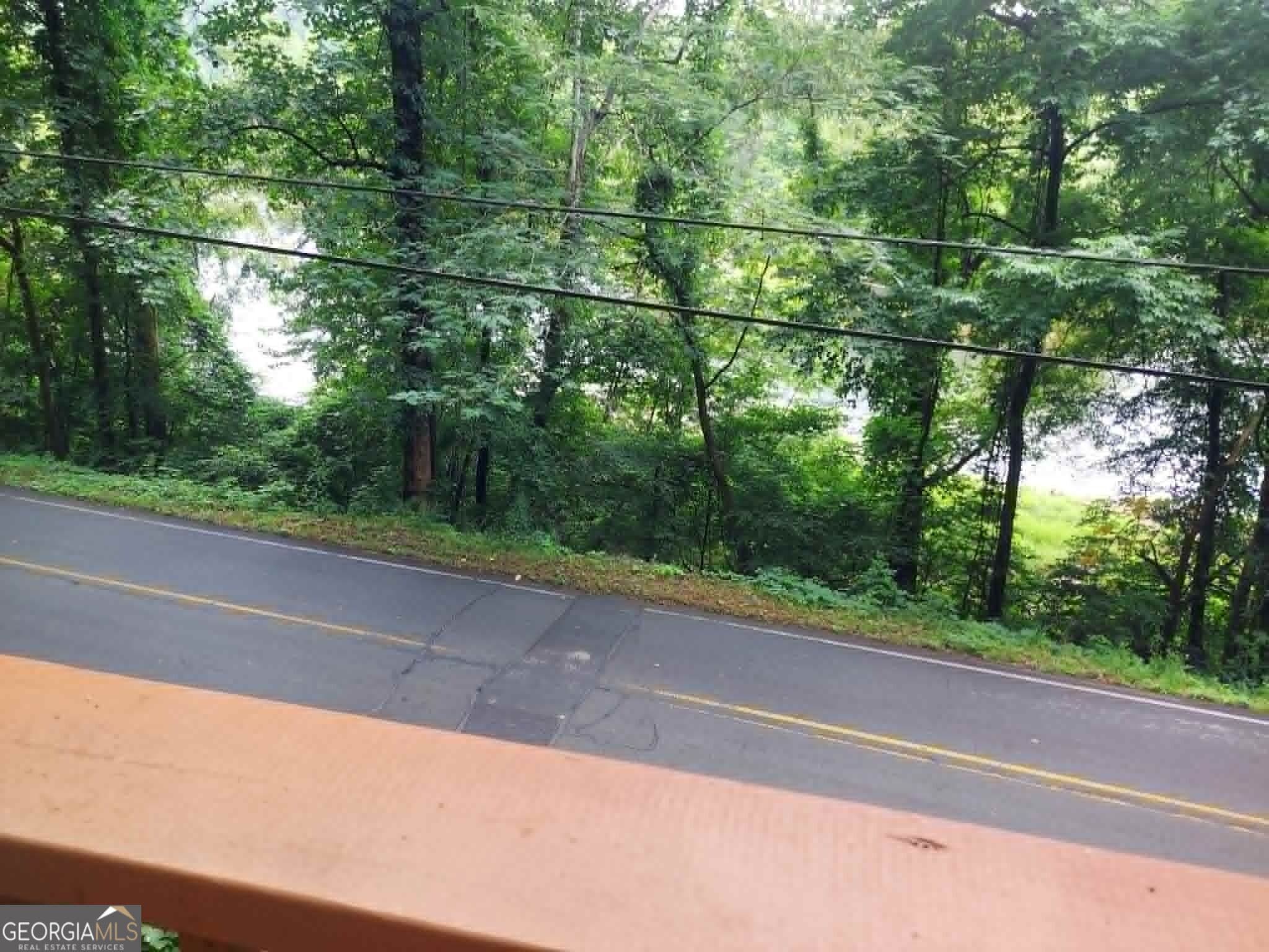 2 bedroom, 1.5 bathroom, 960 sq ft cabin,single family residence for sale at 4273 Yonah Dam Road, Toccoa, GA 30577 — photo 2