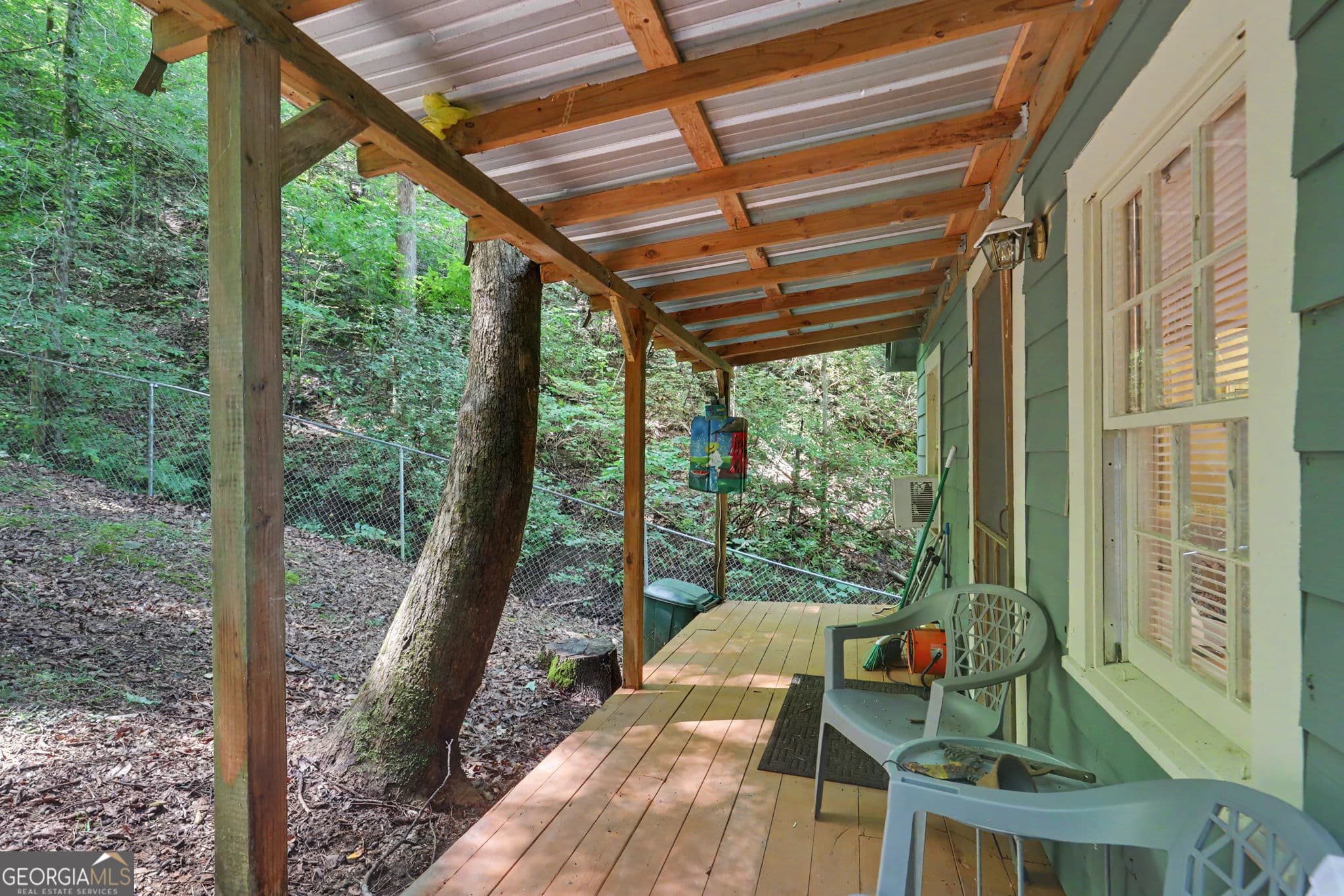 2 bedroom, 1.5 bathroom, 960 sq ft cabin,single family residence for sale at 4273 Yonah Dam Road, Toccoa, GA 30577 — photo 7