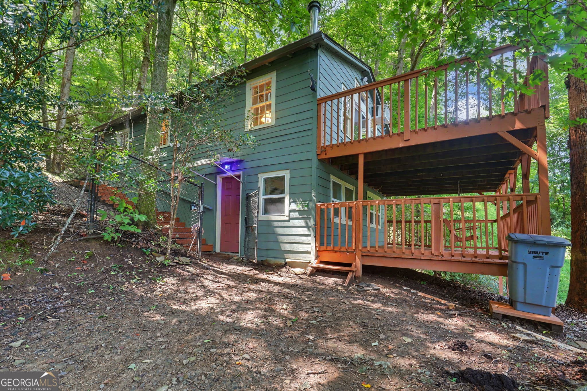 2 bedroom, 1.5 bathroom, 960 sq ft cabin,single family residence for sale at 4273 Yonah Dam Road, Toccoa, GA 30577 — photo 3