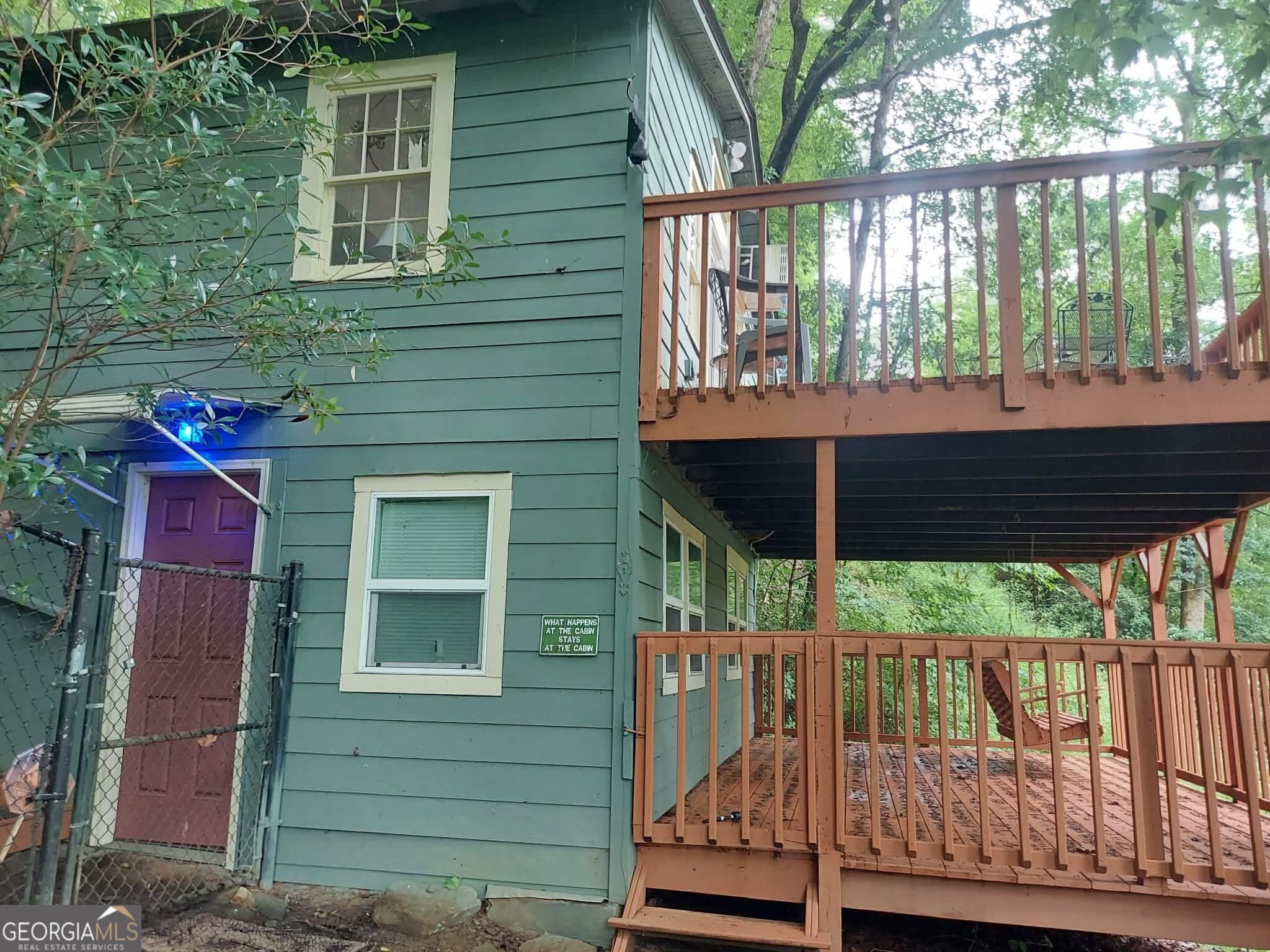 2 bedroom, 1.5 bathroom, 960 sq ft cabin,single family residence for sale at 4273 Yonah Dam Road, Toccoa, GA 30577 — photo 1 of 48