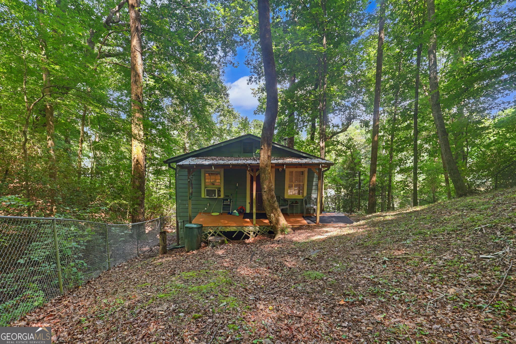 2 bedroom, 1.5 bathroom, 960 sq ft cabin,single family residence for sale at 4273 Yonah Dam Road, Toccoa, GA 30577 — photo 9