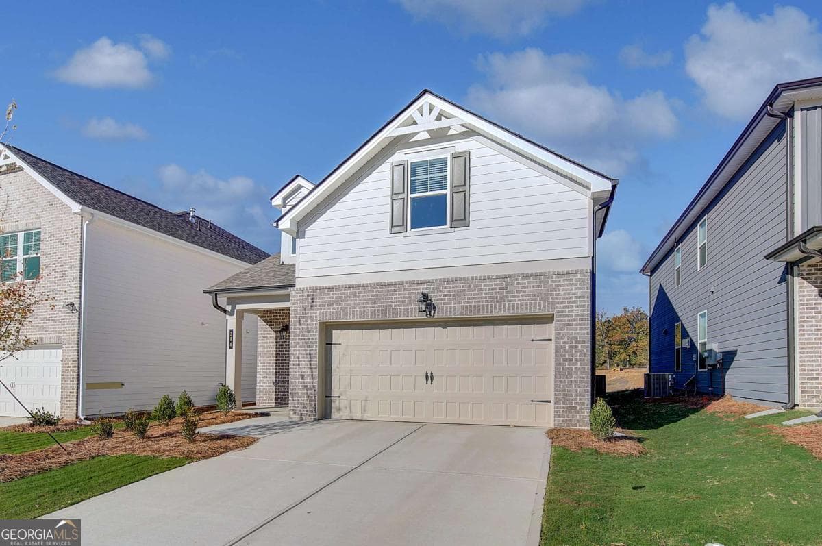 4 bedroom, 3.5 bathroom, 2,163 sq ft single family residence for sale at 332 Bedford Trace, Conyers, GA 30094 — photo 2