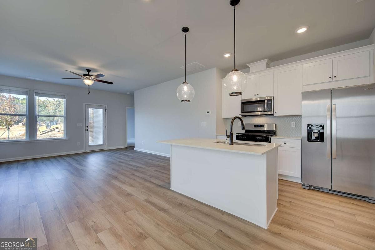 4 bedroom, 3.5 bathroom, 2,163 sq ft single family residence for sale at 332 Bedford Trace, Conyers, GA 30094 — photo 6