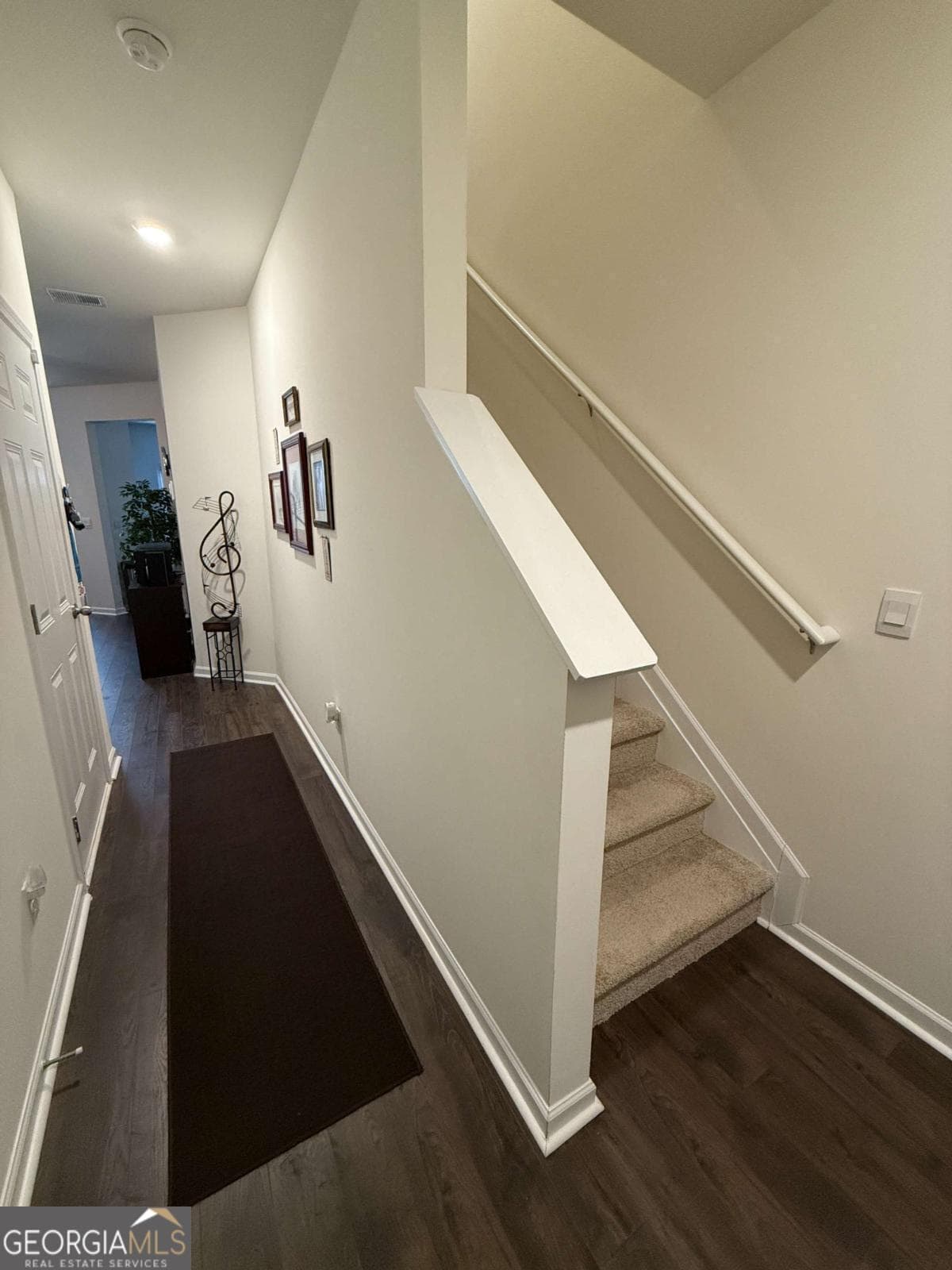 3 bedroom, 2.5 bathroom, 1,524 sq ft townhouse for sale at 1302 Speckle Park Way, Stockbridge, GA 30281 — photo 3