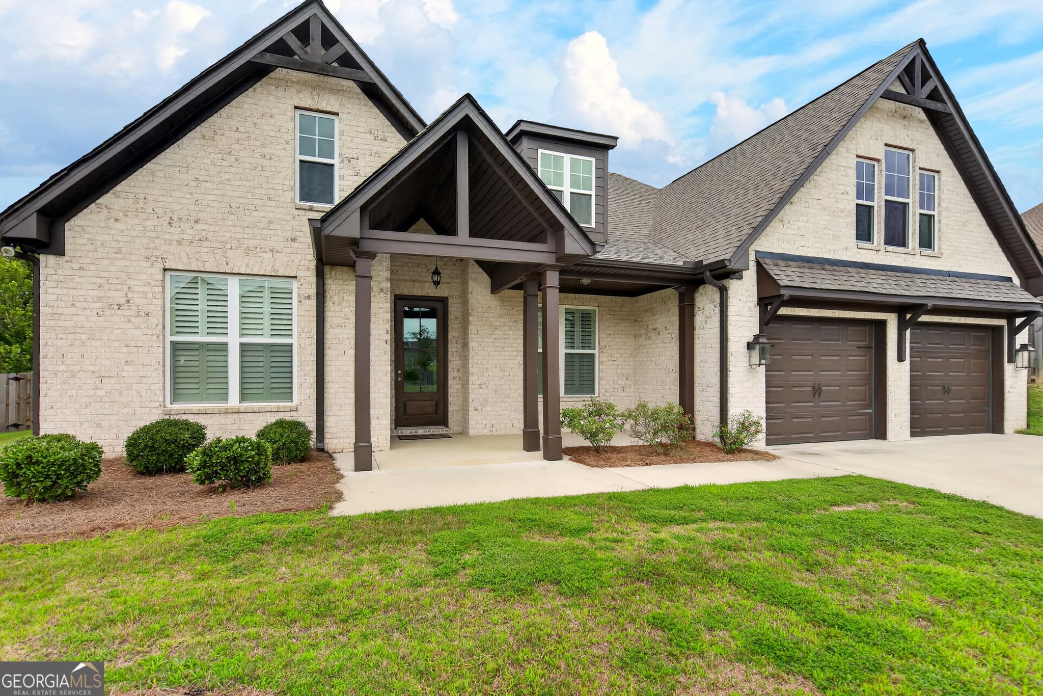 3 bedroom, 2 bathroom, 2,255 sq ft single family residence for sale at 206 Linman Drive, Lagrange, GA 30241 — photo 3
