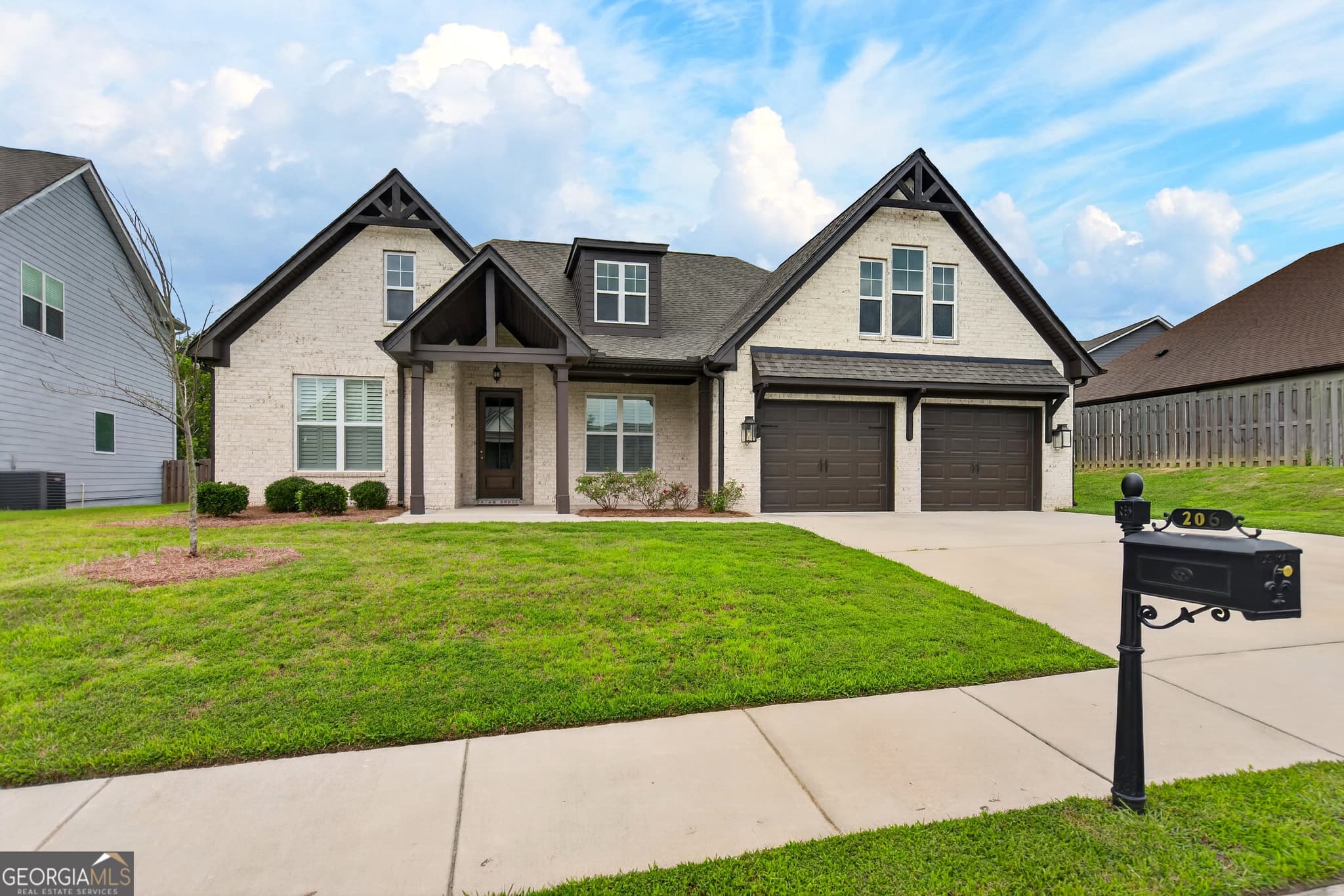 3 bedroom, 2 bathroom, 2,255 sq ft single family residence for sale at 206 Linman Drive, Lagrange, GA 30241 — photo 4